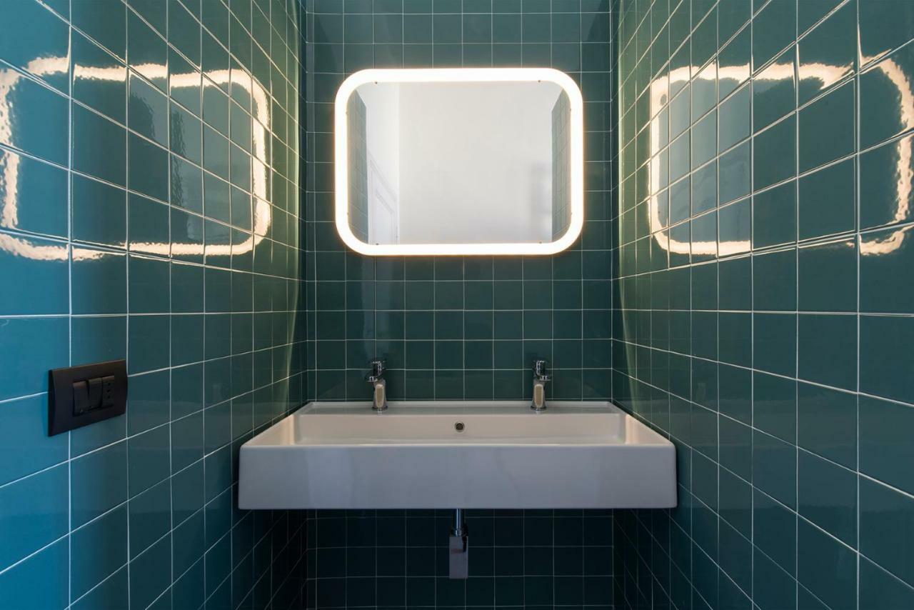 Twin Room with Private External Bathroom