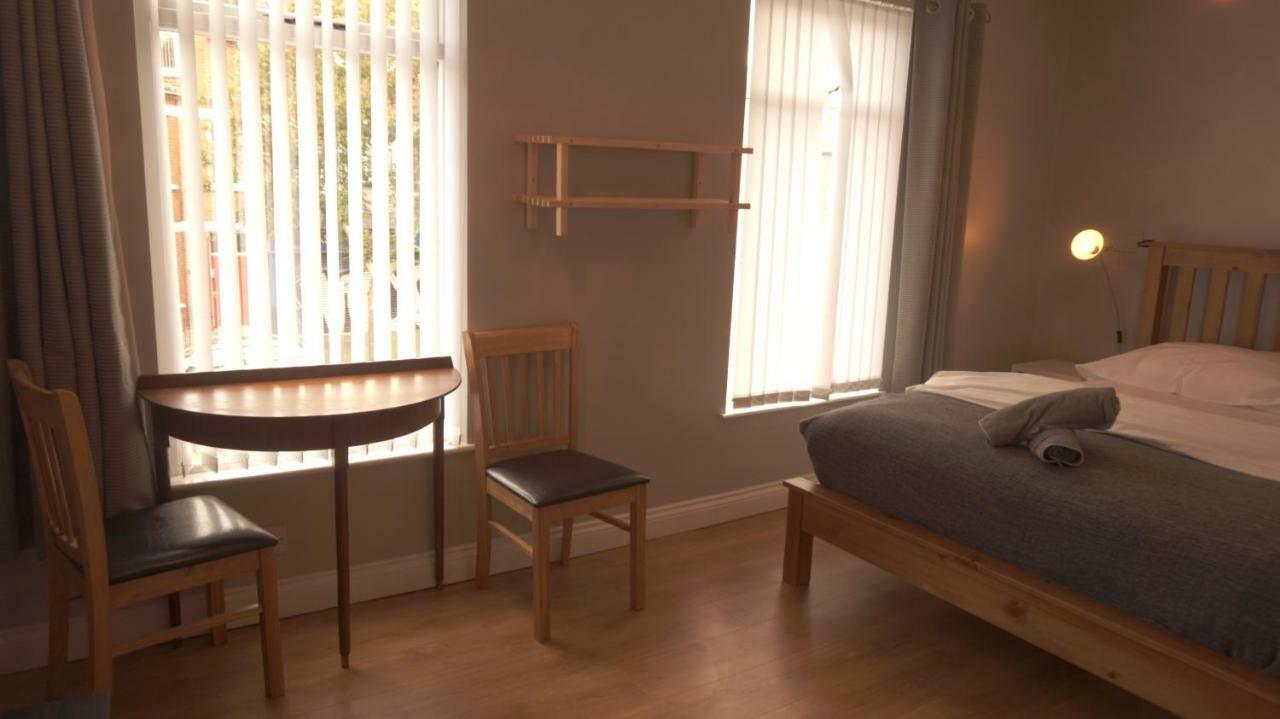 Double Room Private Bathroom