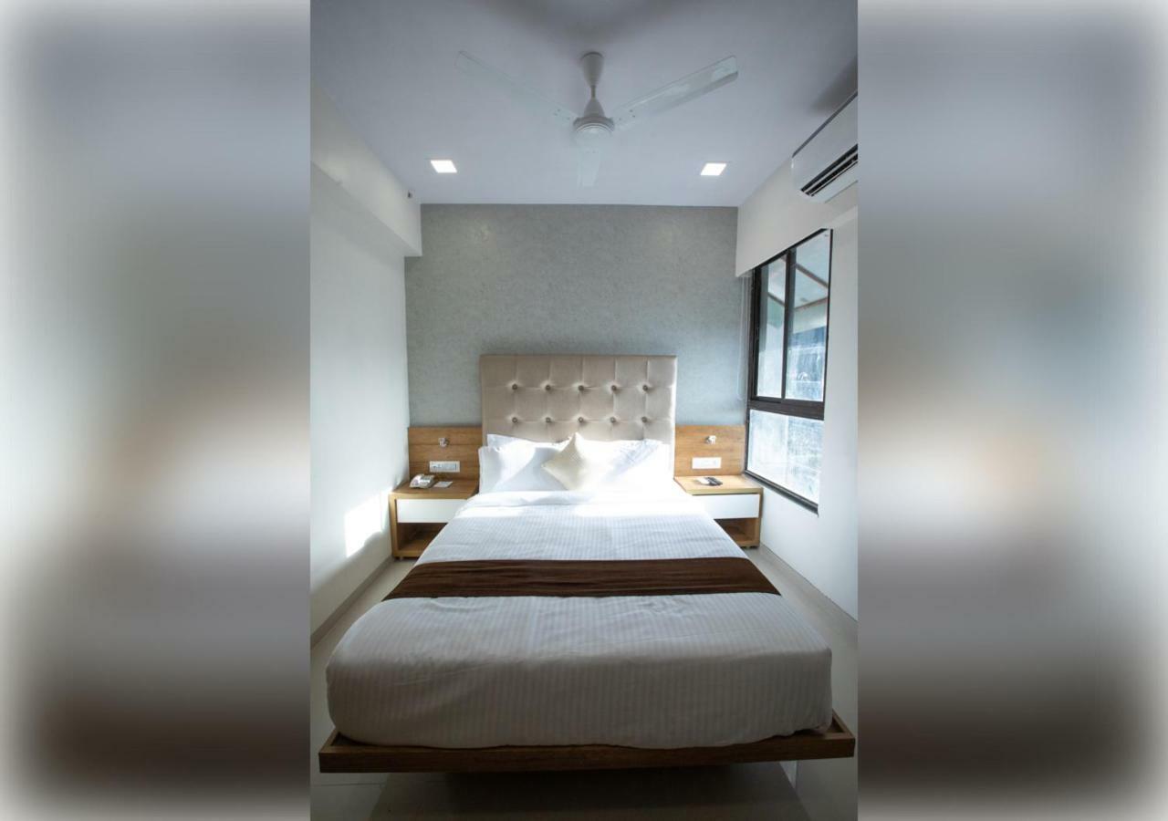 Compact Room,906821689:JPEG