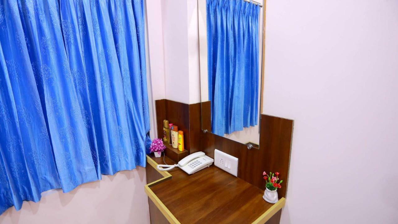 Deluxe Double Room,887406160:JPEG