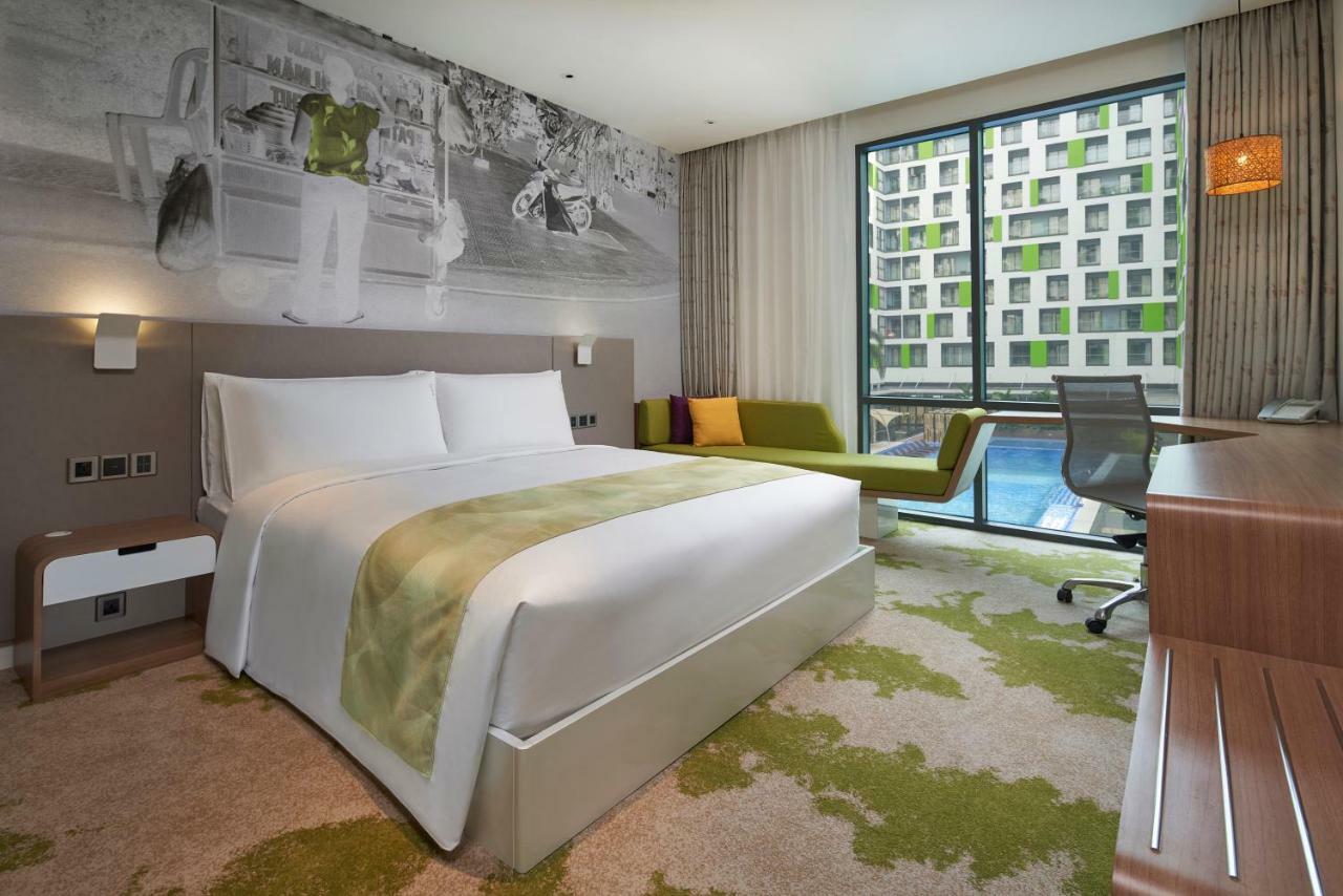 Standard King Room Accessible