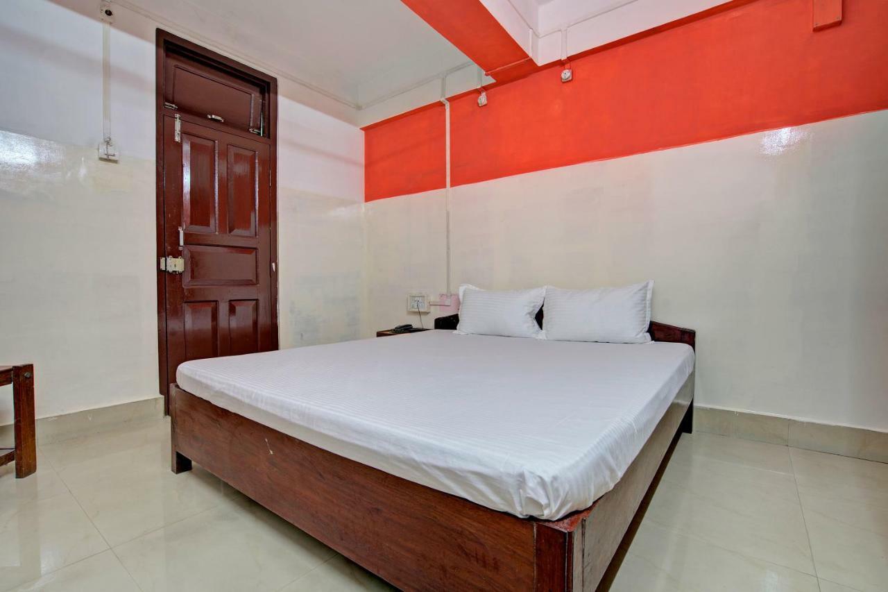 Deluxe Room (2 Adults + 1 Child)
