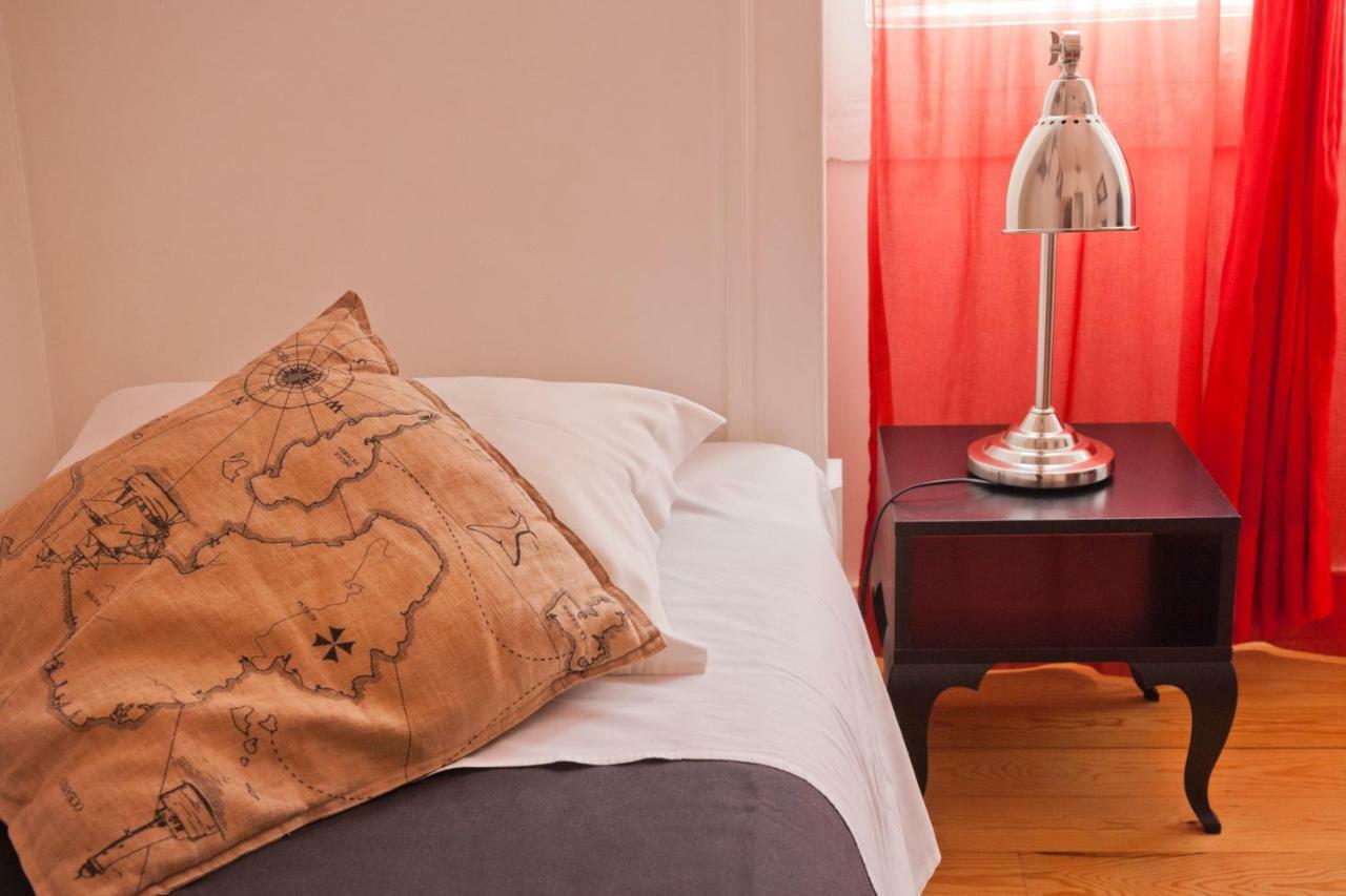 Single Room with Shared Bathroom