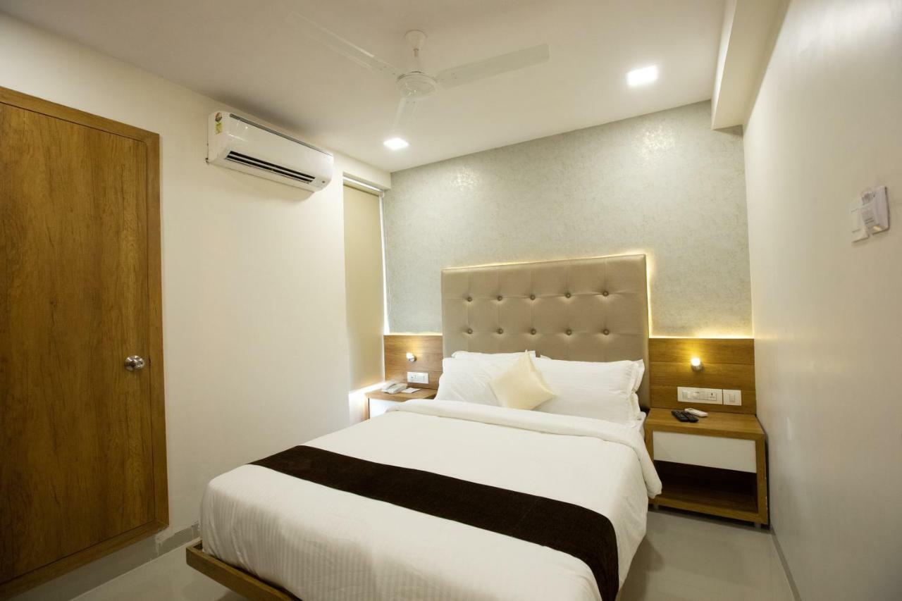 Compact Room
