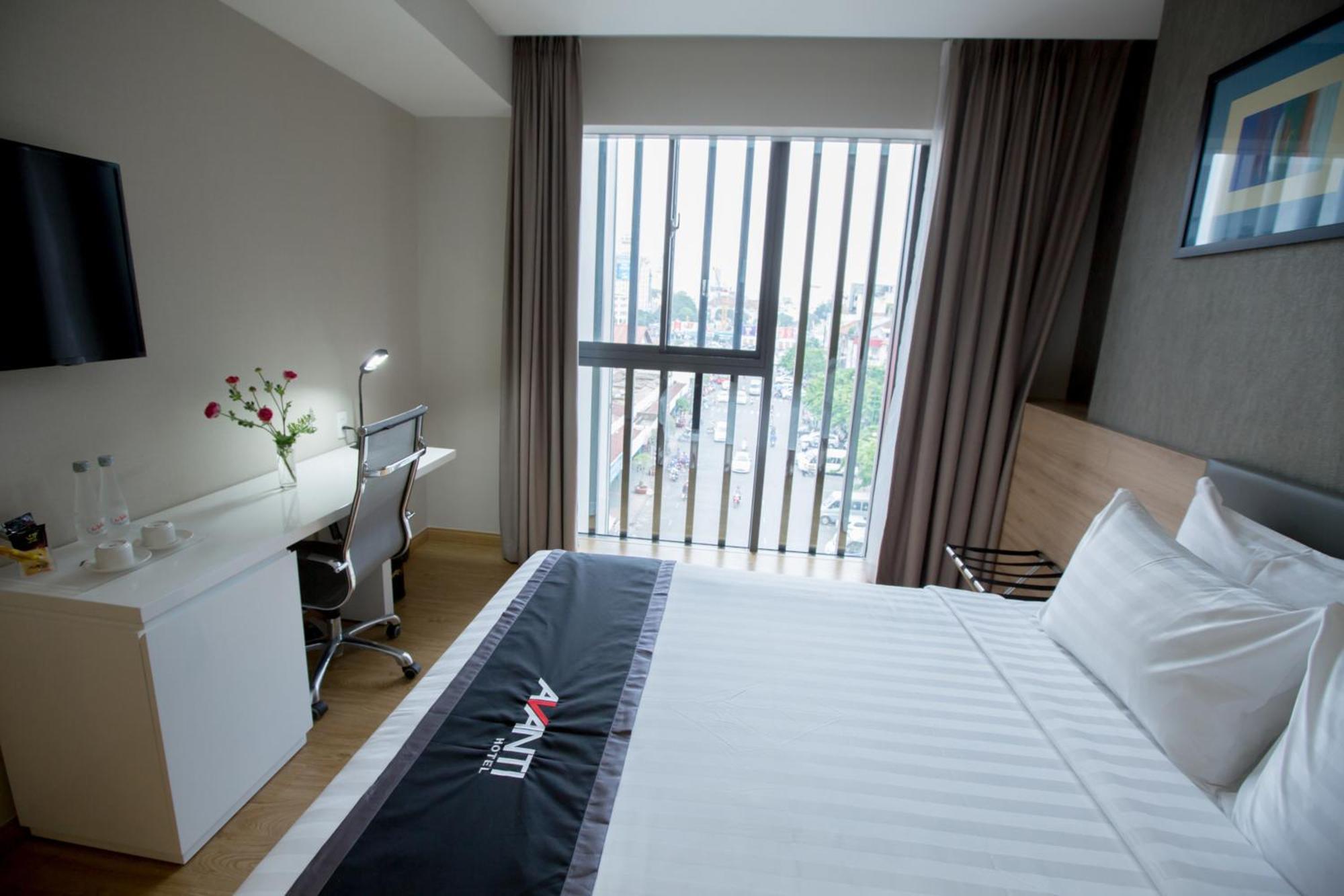 Premier Double Room Ben Thanh Market View
