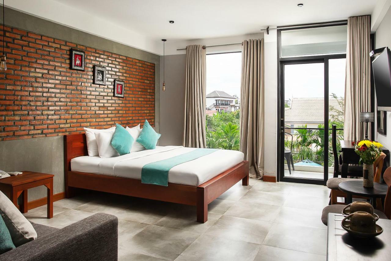Deluxe Double or Twin Room Pool View
