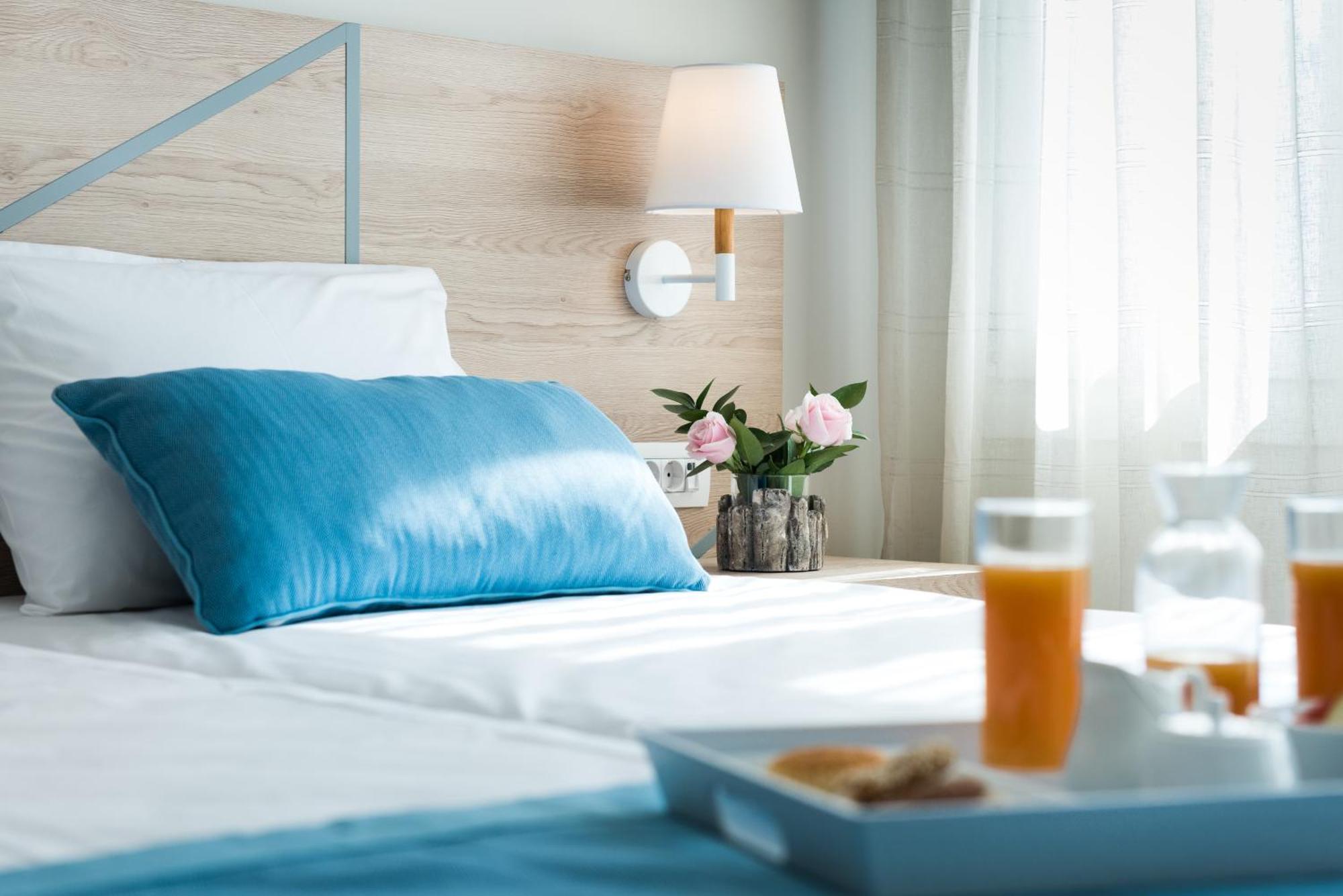 Deluxe Double or Twin Room City View