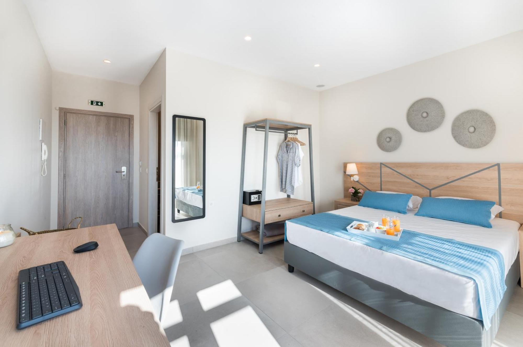 Standard Double or Twin Room Sea View