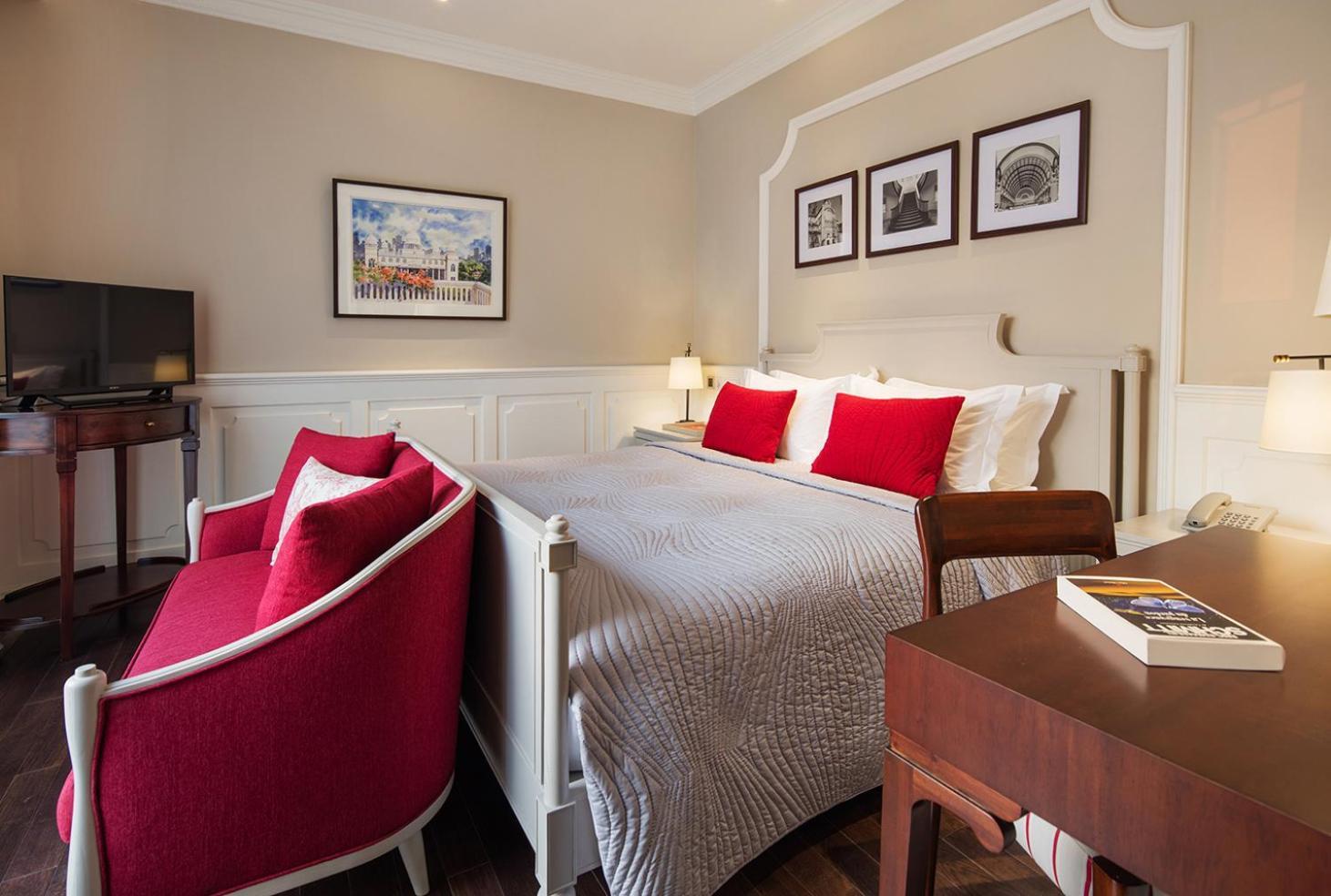 Signature Room