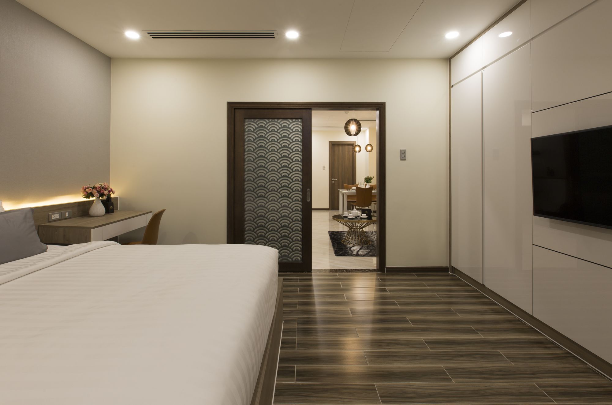 Suite 1