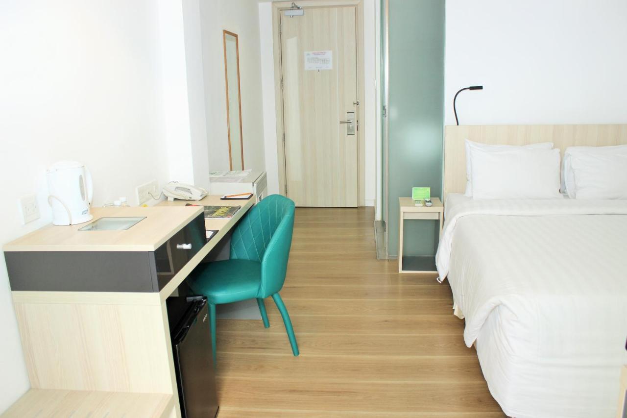 Premier Deluxe Parkview Room