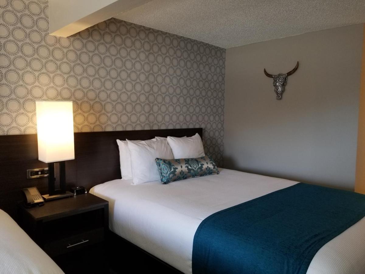 Queen Room Two Queen Beds Non-Smoking