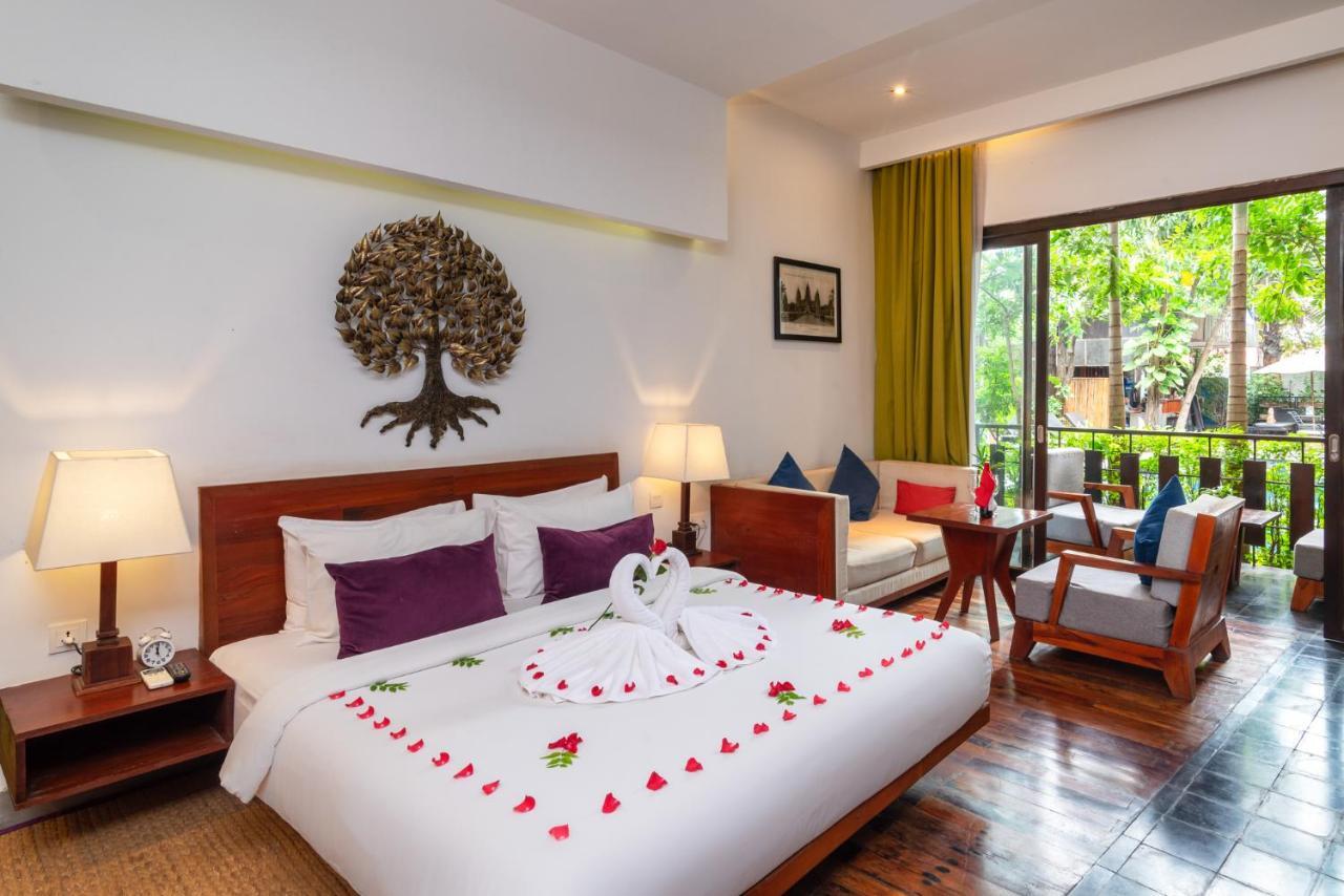 Honeymoon Suite