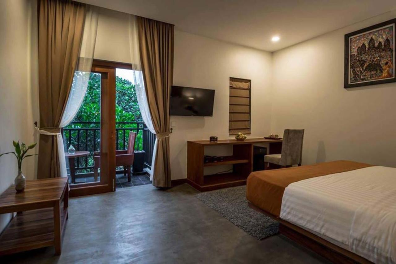 Deluxe Double King Suite Balcony