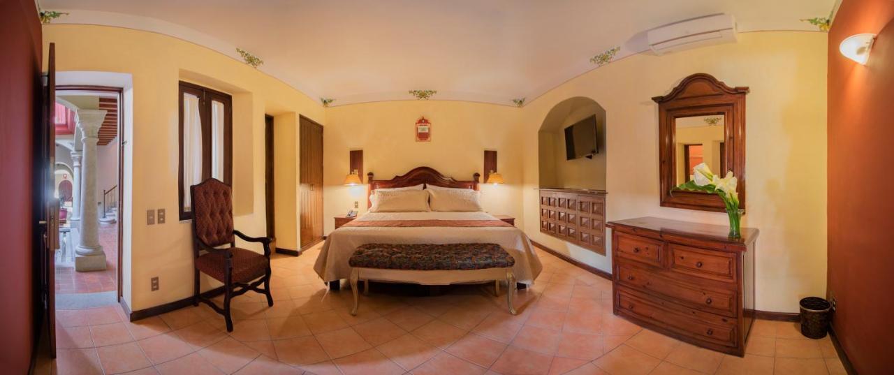 Honeymoon Suite