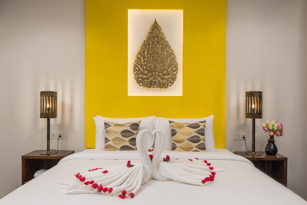 Palace Suite Room King Bed Pool View