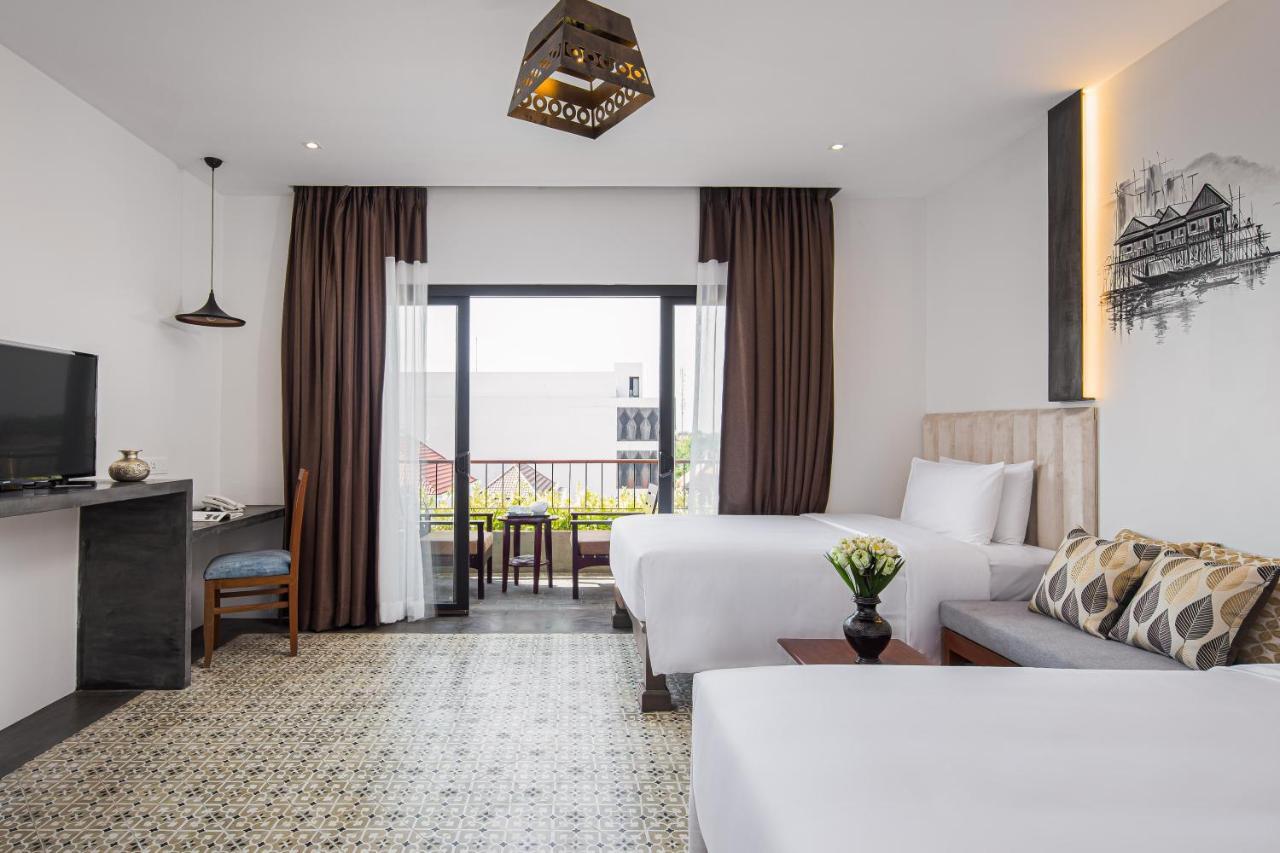 Deluxe Double or Twin Room Pool View