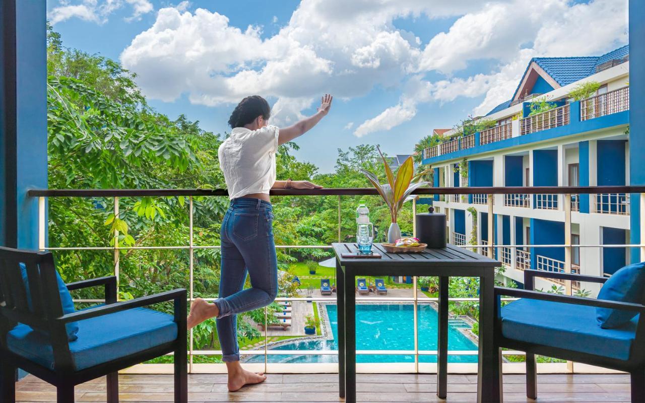 Family Connecting Room Pool View
