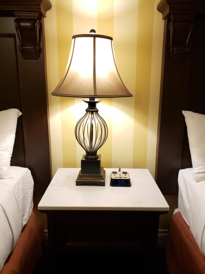 Queen Room with Two Queen Beds,969512767:JPEG