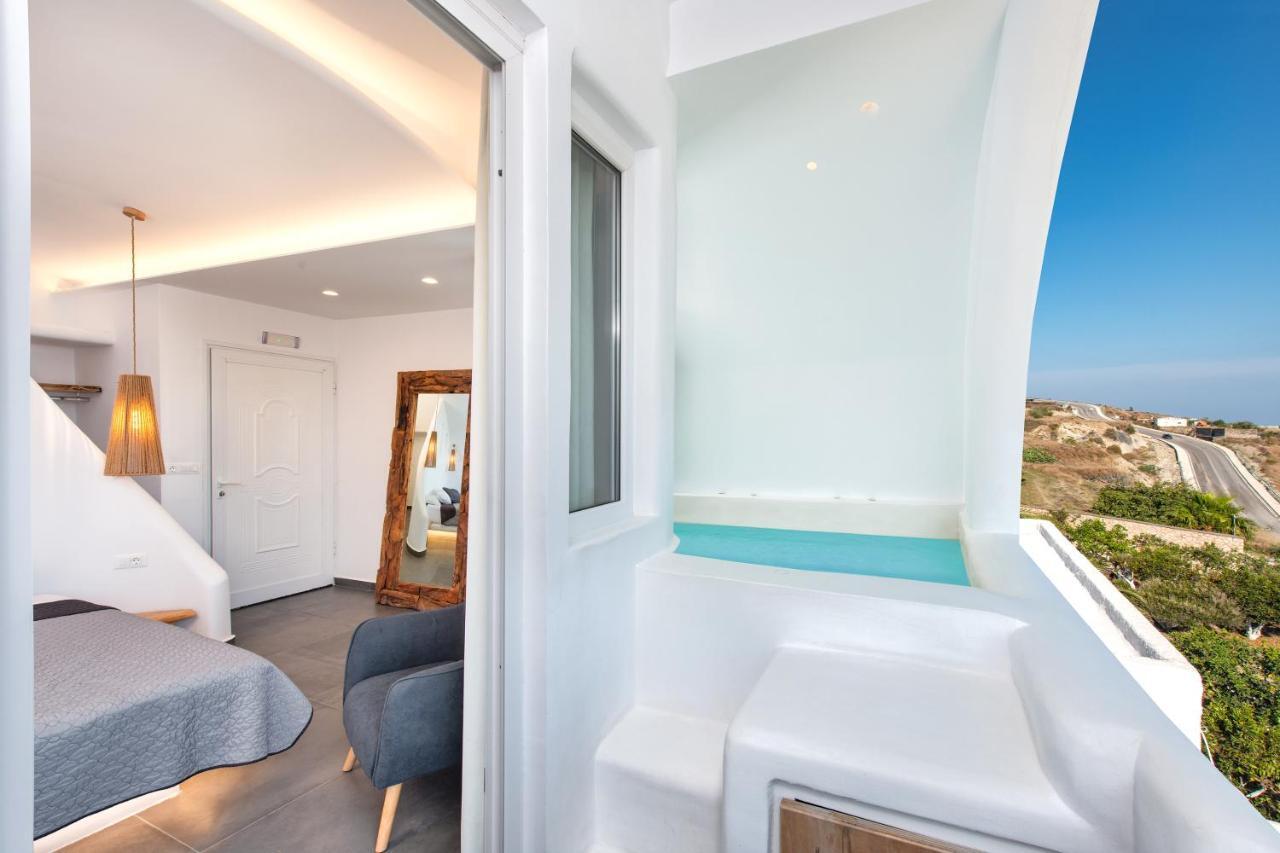 Deluxe Suite Outdoor Hot Tub Sea View