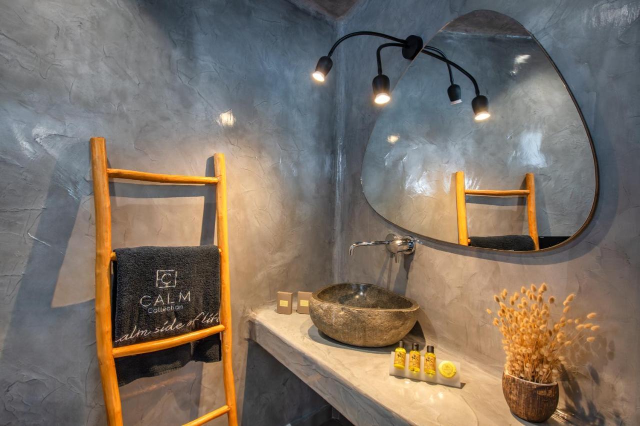 Suite Cave Hot Tub