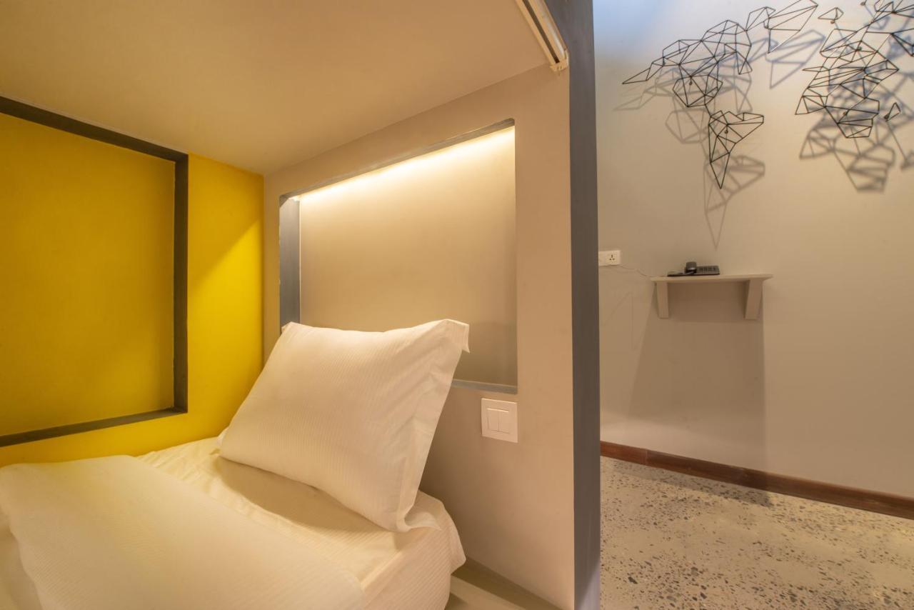 Bunk 8-Bed Female Dormitory Room