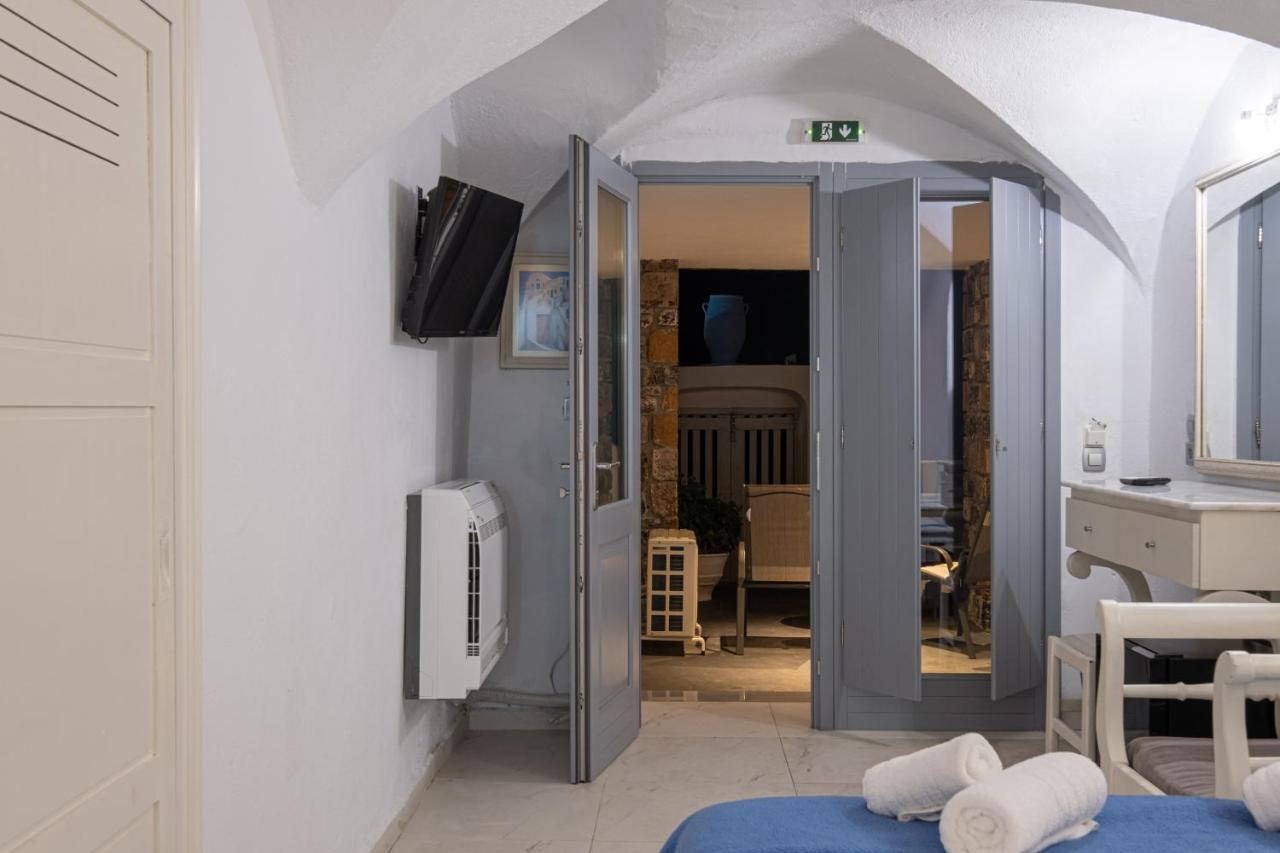 Superior Triple Room Caldera View