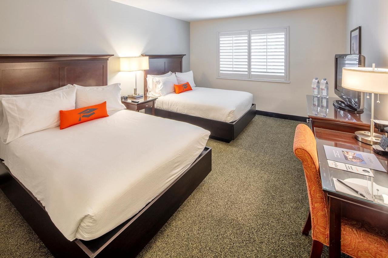2 Double Beds Non-Smoking