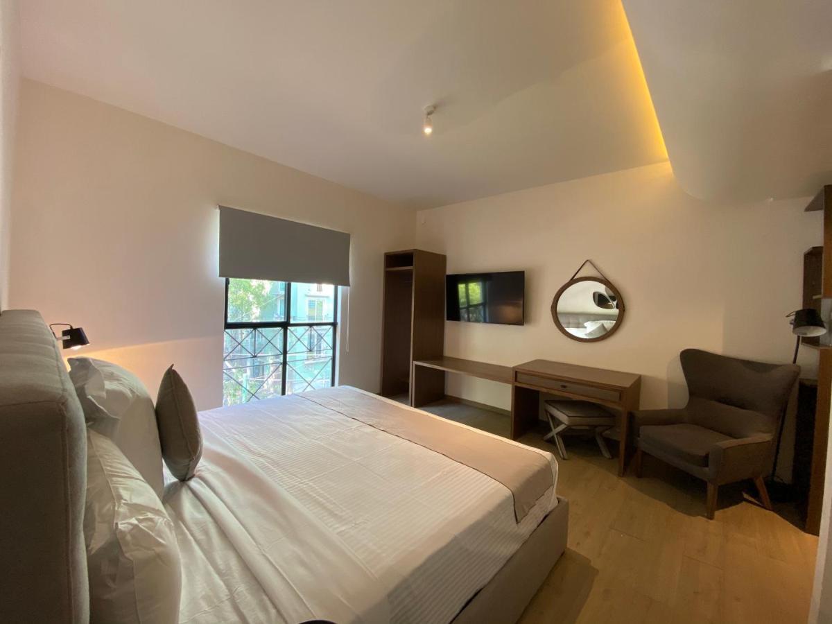 Deluxe Suite