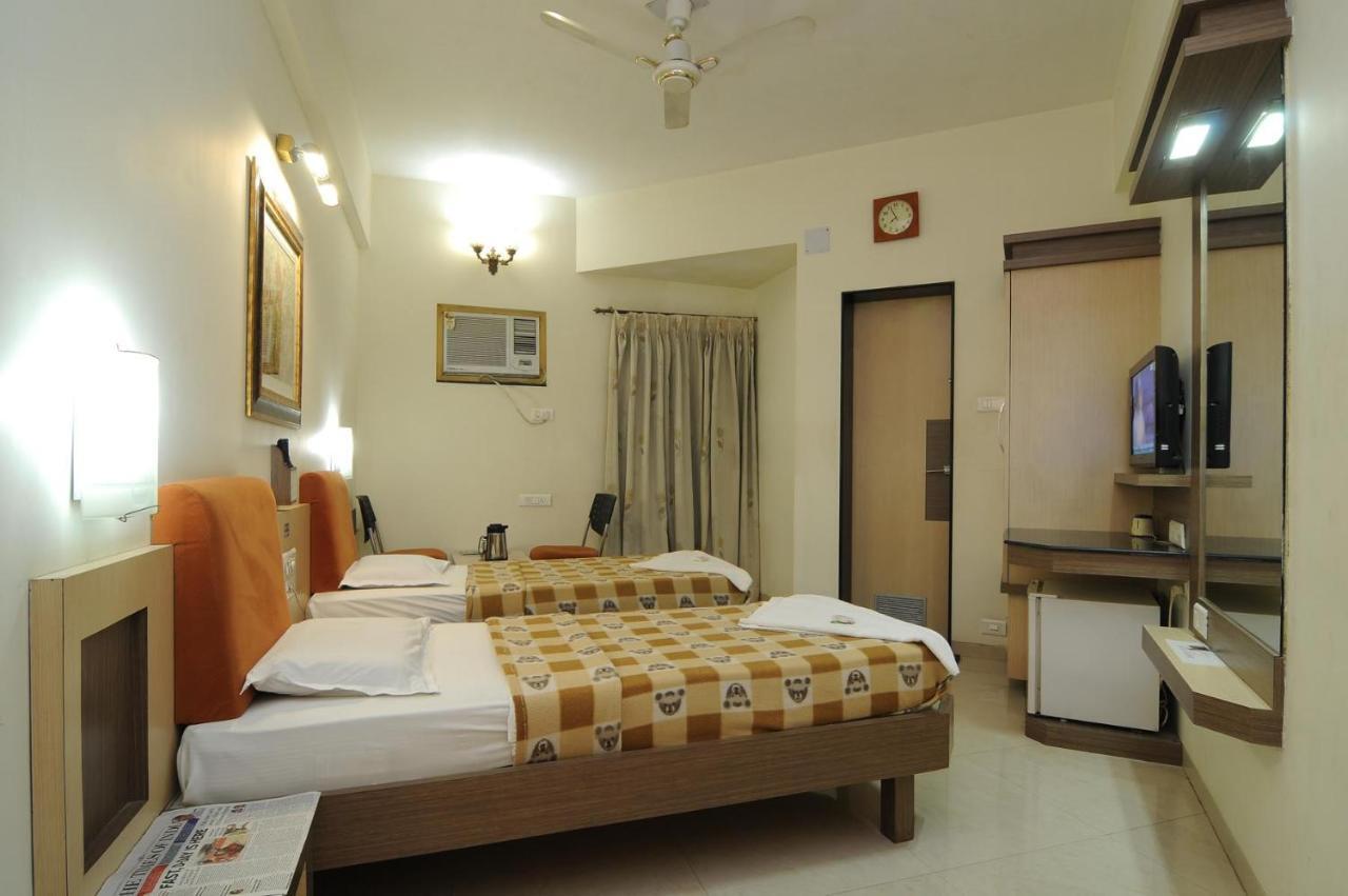Single Room with Private Bathroom