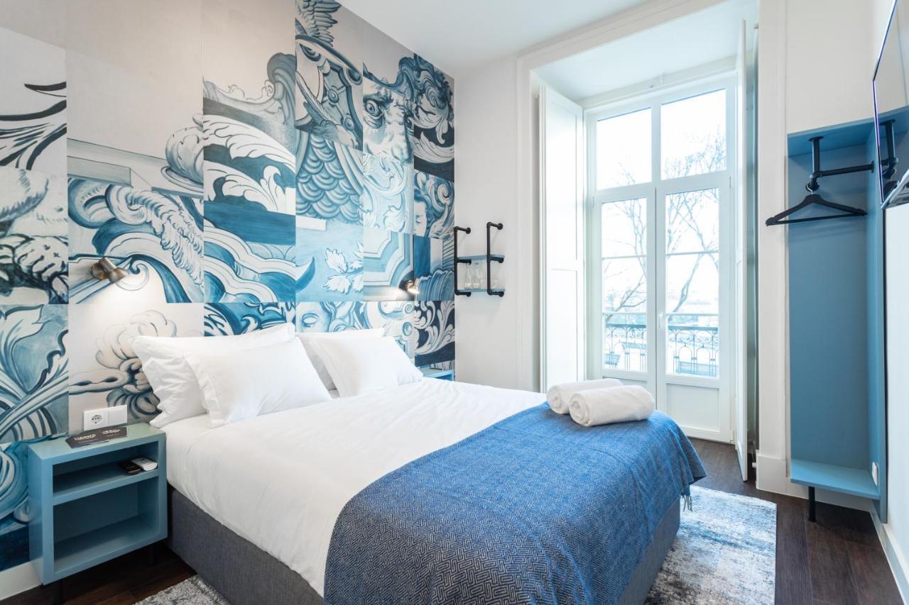 Superior Double Room with Balcony and City View