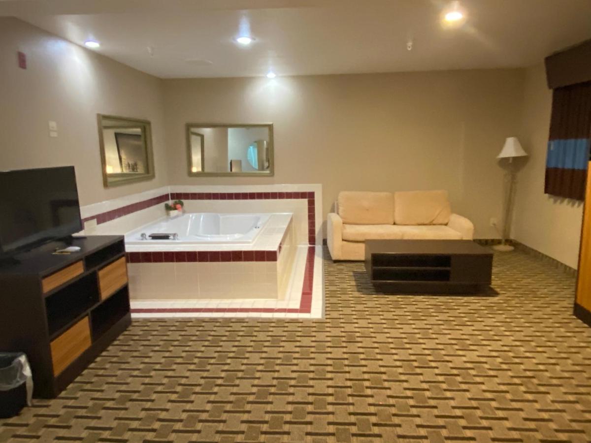 Deluxe King Room Non-Smoking