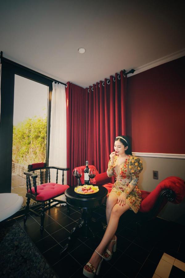 Studio Balcony