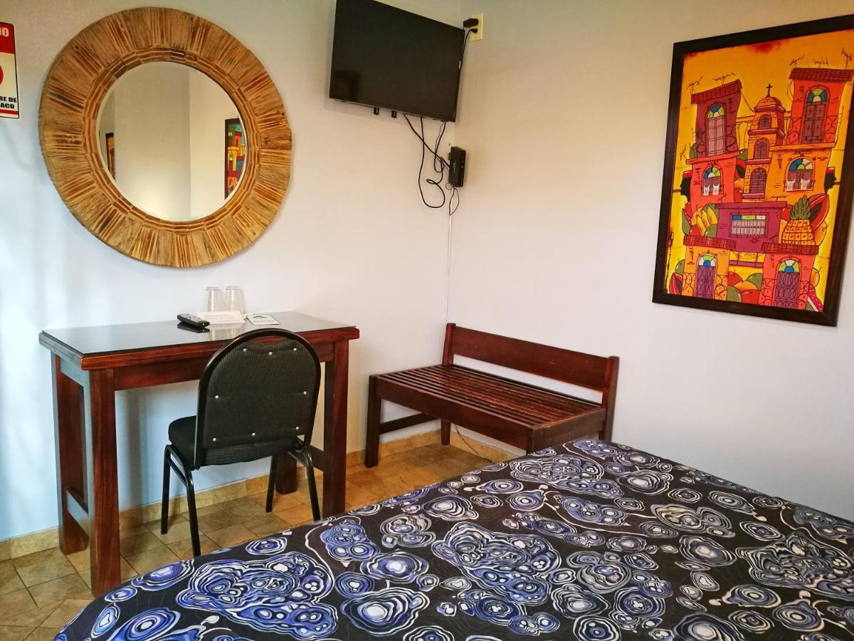 Queen Room,908983447:JPEG