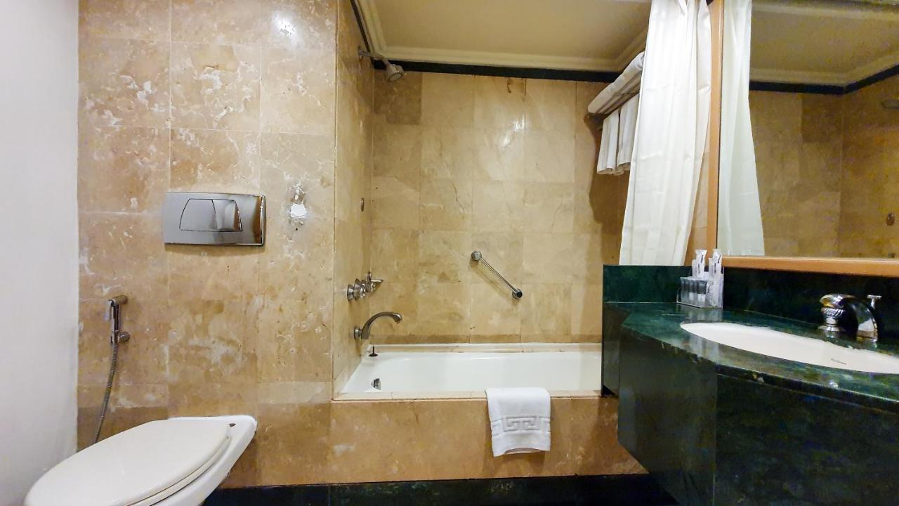 Executive Room Queen or Twin bed,982273096:JPEG