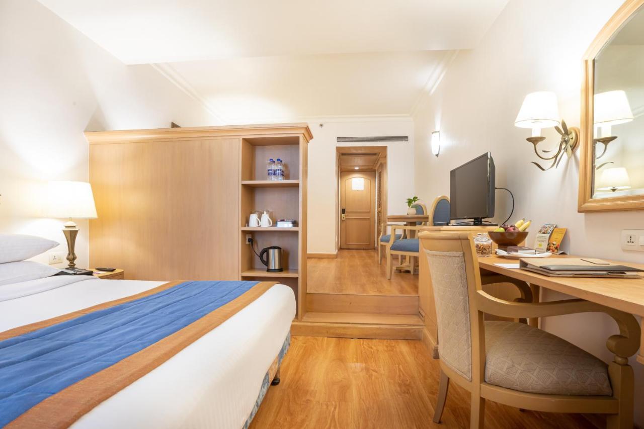 Executive Room Queen or Twin bed