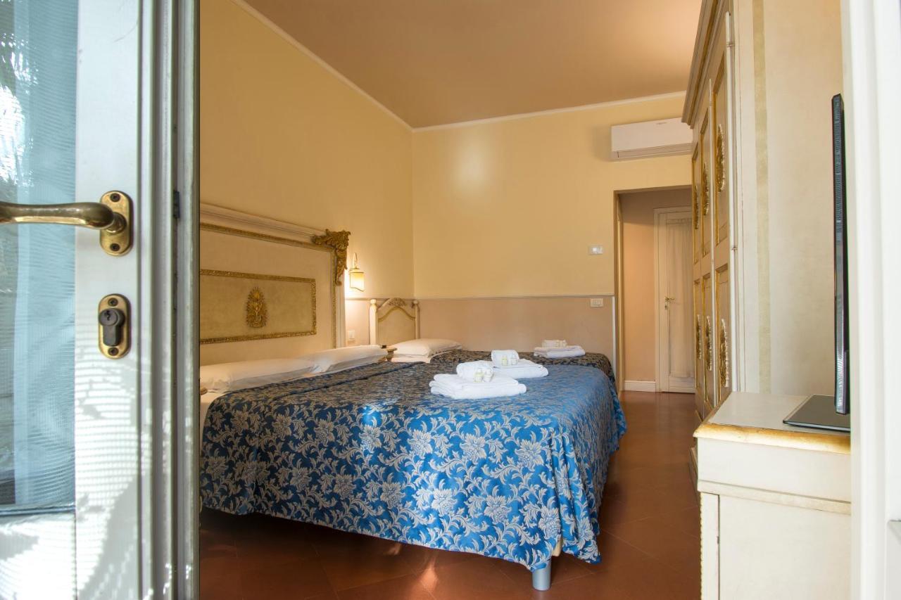 Triple Room with Garden View