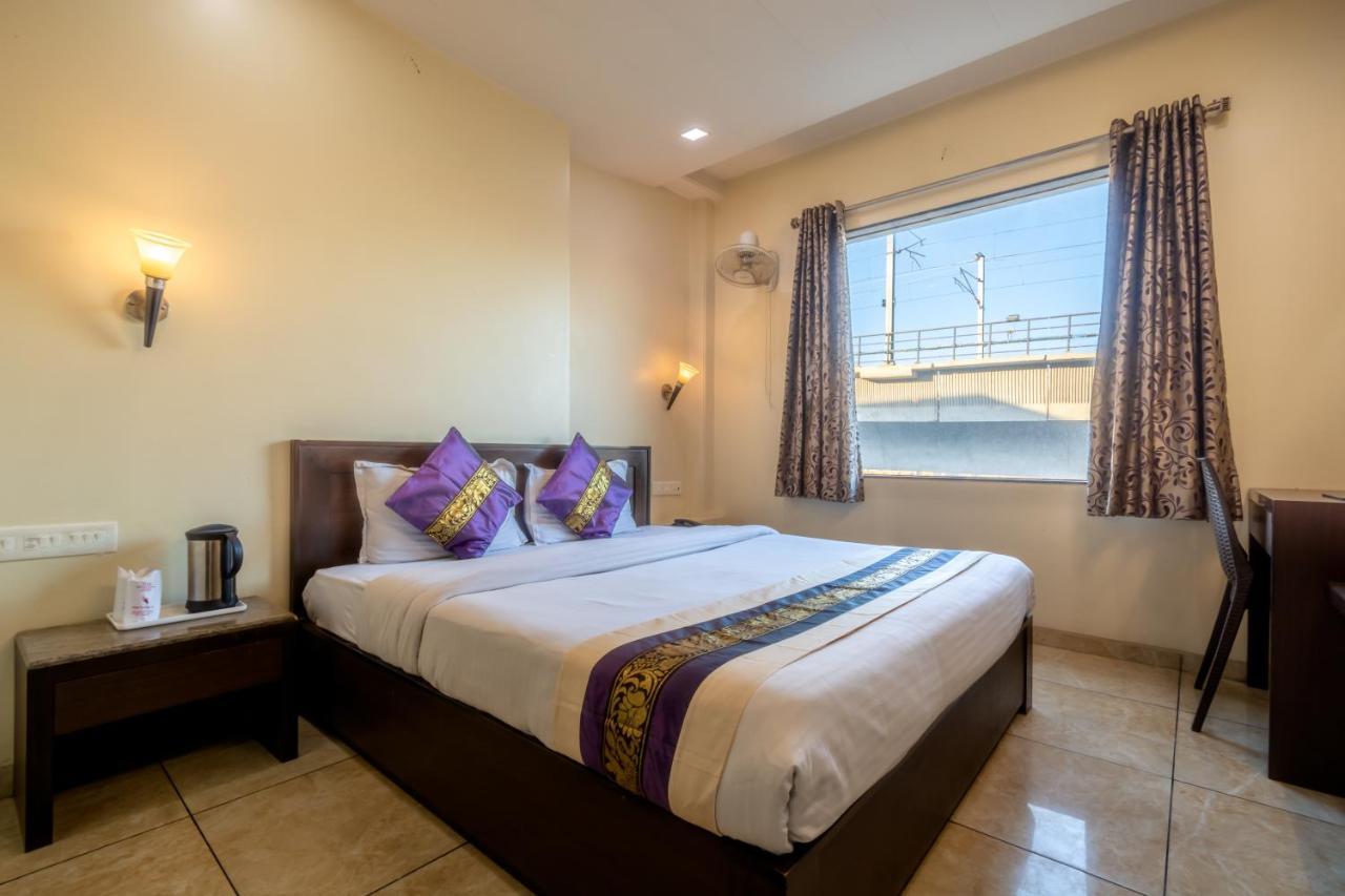 Standard Double or Twin Room,983313940:JPEG