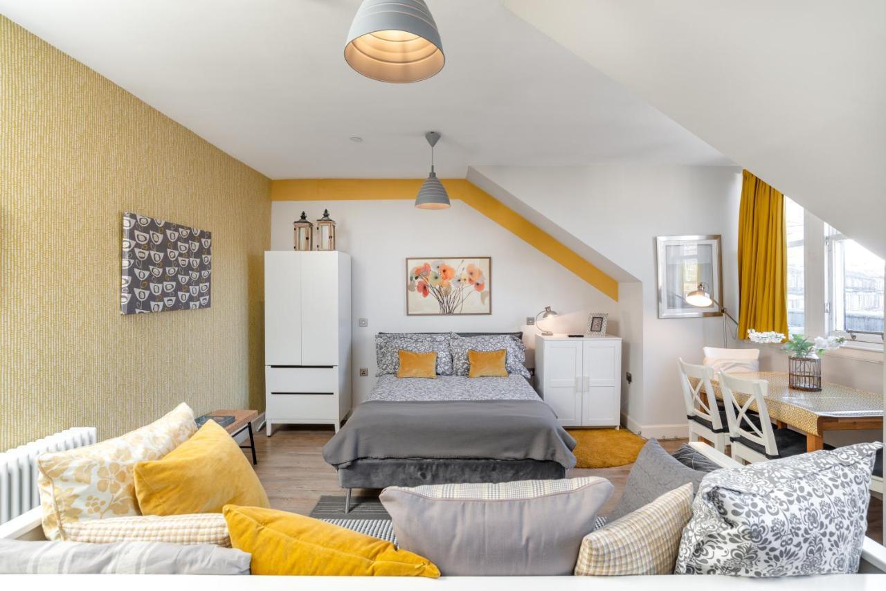 One-Bedroom Suite 1
