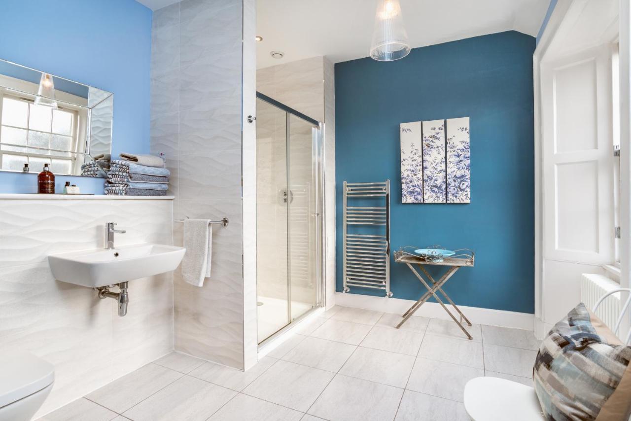 One-Bedroom Suite 2
