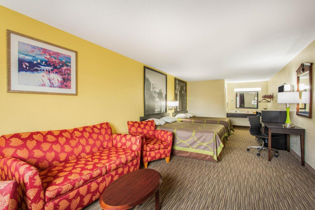 Studio Suite Two Queen Beds Non-Smoking