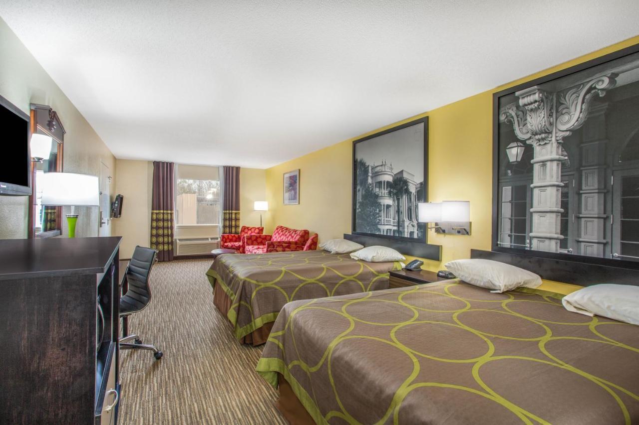Studio Suite Two Queen Beds Non-Smoking