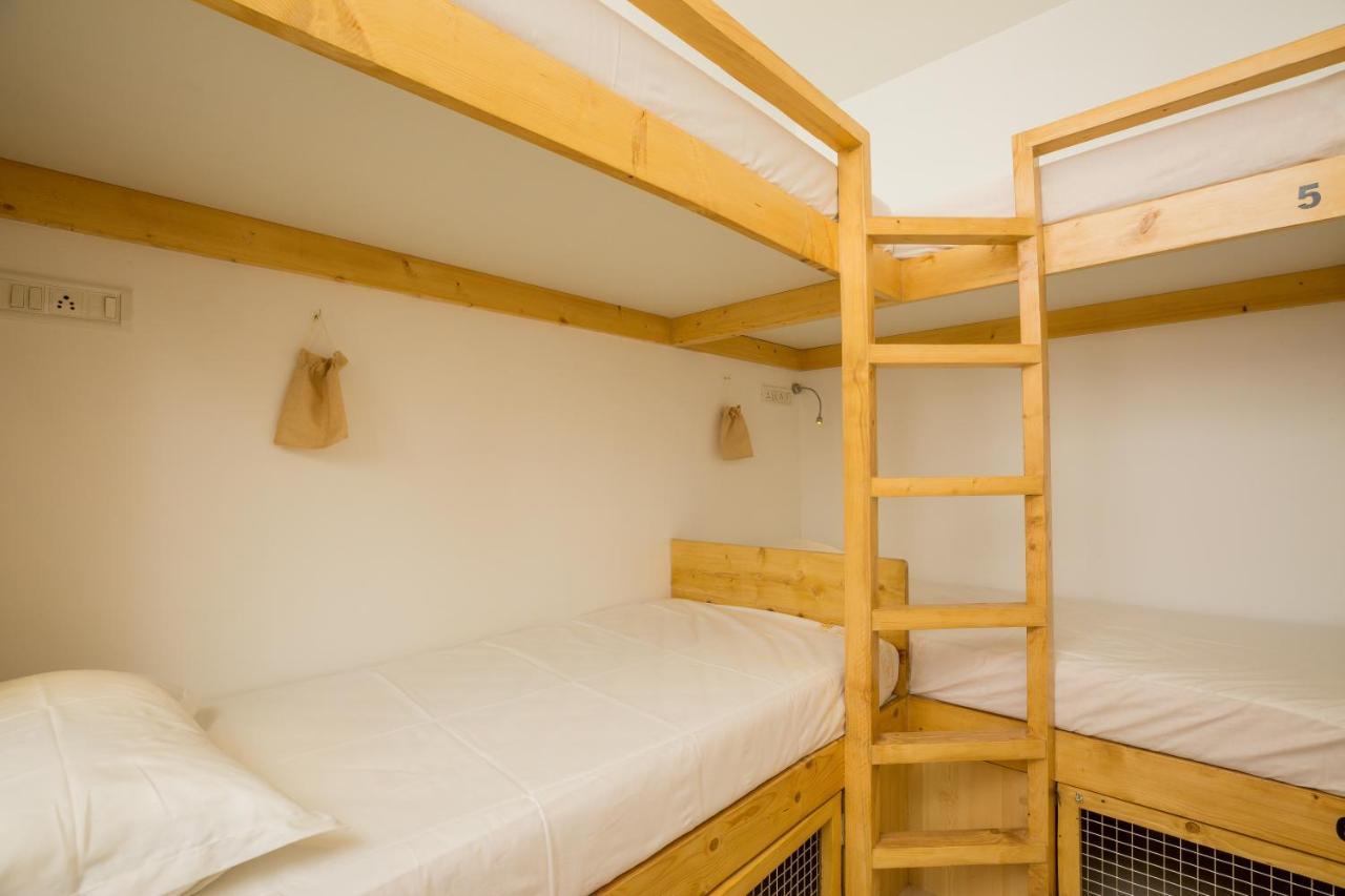 Bed 6-Bed Mixed Dormitory Room