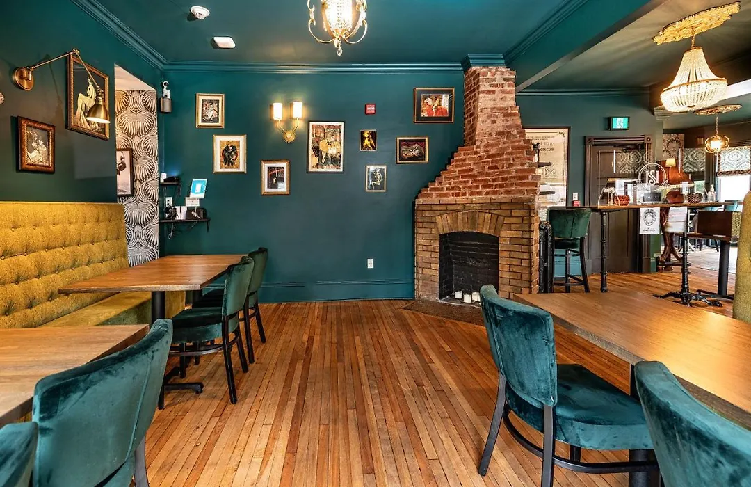 Slaymaker & Nichols Gastro House & Inn-1