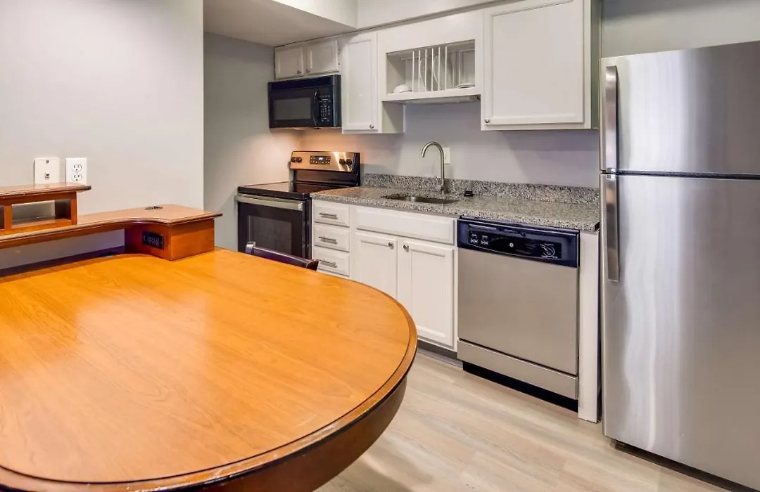 Surestay Studio By Best Western Charlotte Executive Park-1