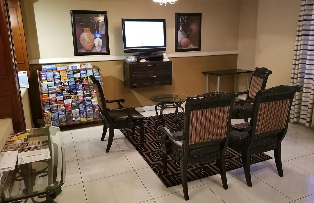 Sunburst Spa & Suites Motel-1