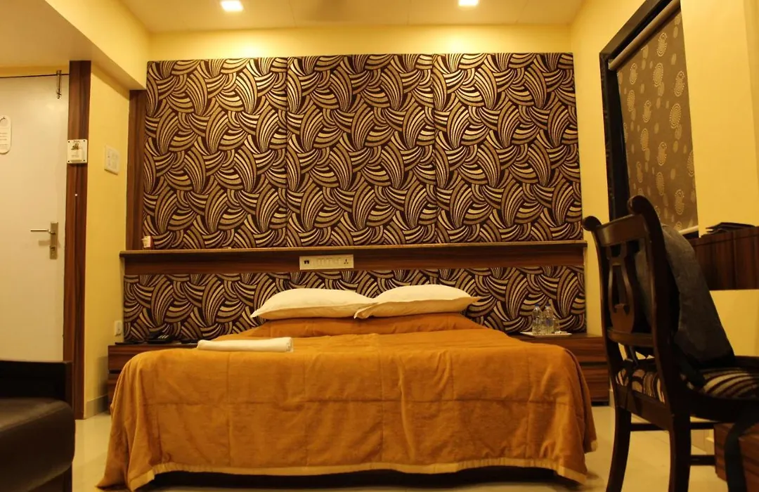 Hotel Metro Palace Bandra-1
