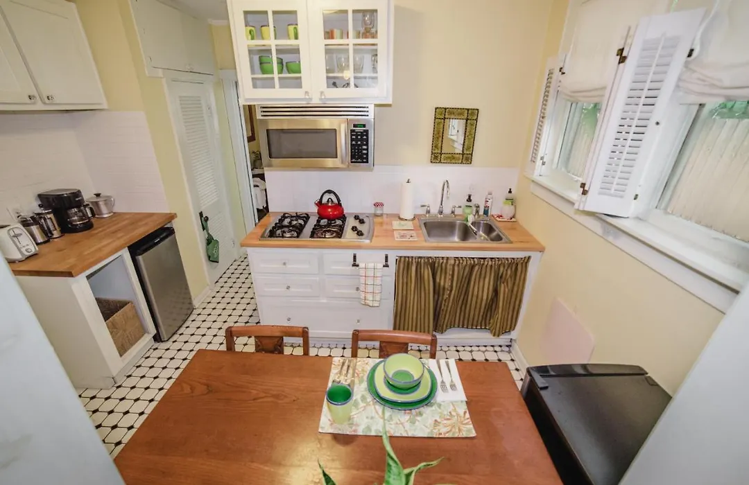 Charming 1923 Cottage At Erehwon Retreat-1
