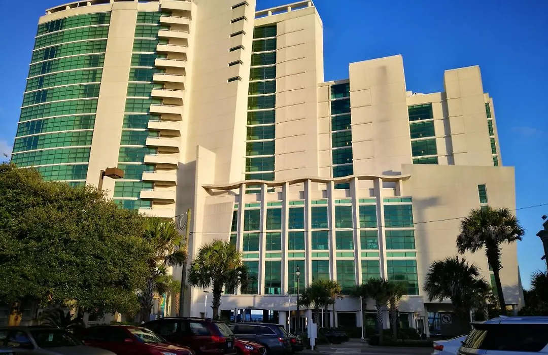 Deluxe Ocean Front Two-Bedroom Condo In Sandy Beach Resort-1