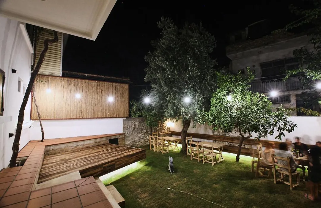 Flaneur Hostel-1